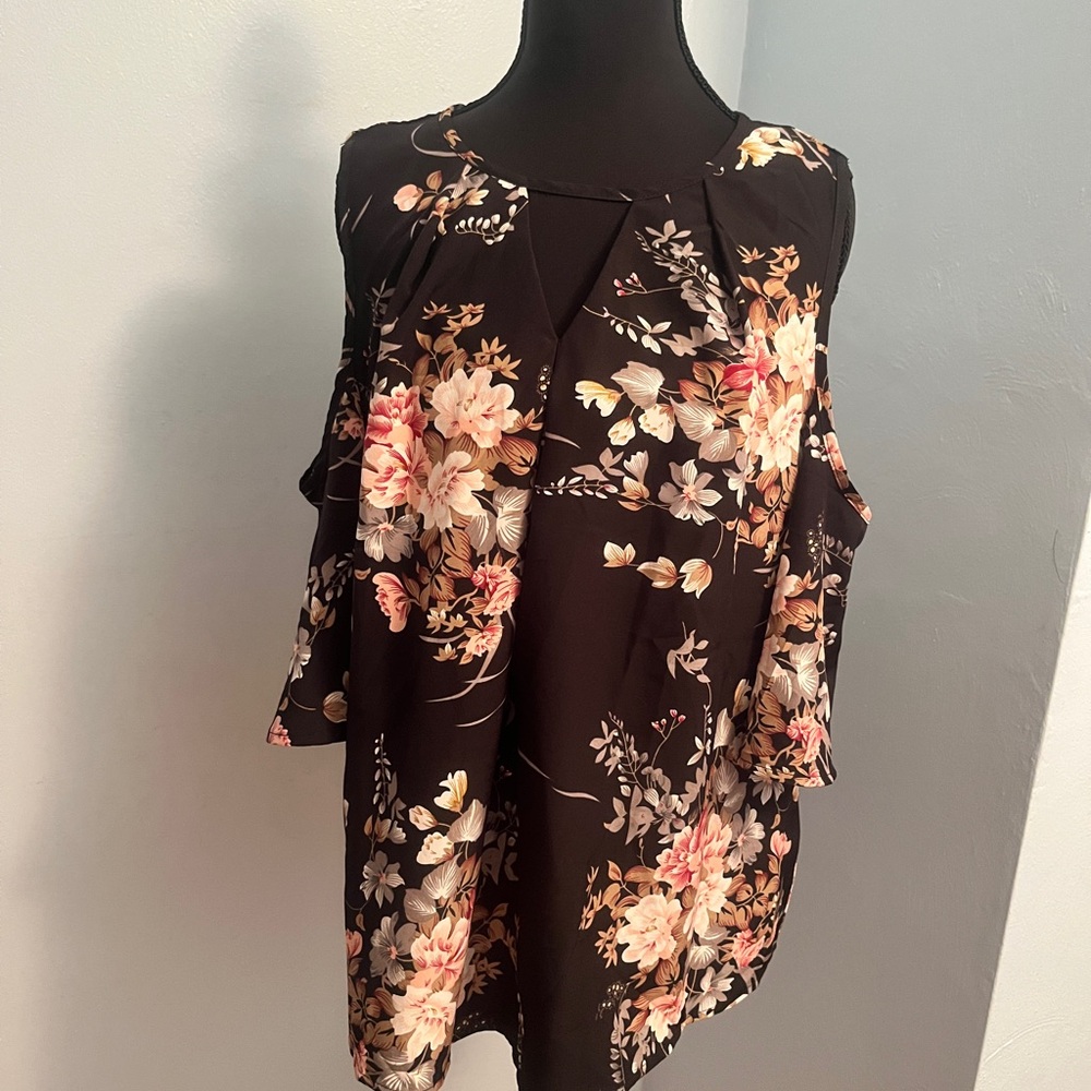 SHEIN Black Floral Blouse